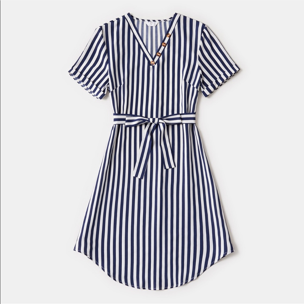 3/$15 Navy blue striped dress